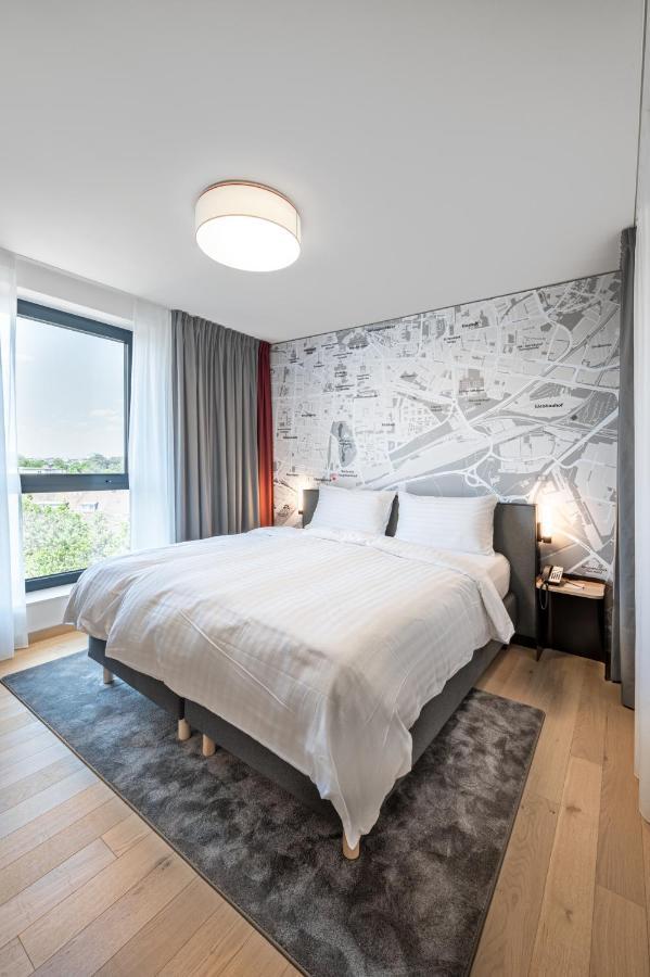 Double Room,1501316167:JPEG
